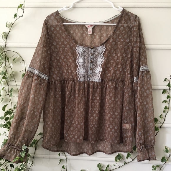 Arizona Jean Company Tops - 🌻Arizona jean co sheer blouse 🌻